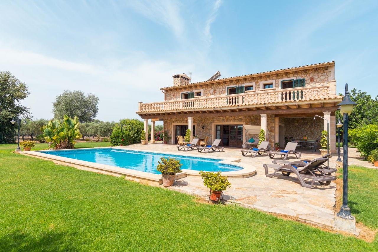 Villa Lagoon Sa Pobla Bagian luar foto