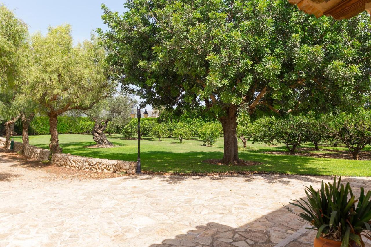 Villa Lagoon Sa Pobla Bagian luar foto