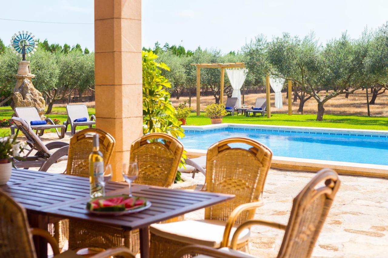 Villa Lagoon Sa Pobla Bagian luar foto